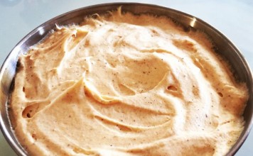 Hjemmelavet flødeis med lakrids- og vaniljesmag » Nem opskrift på is
