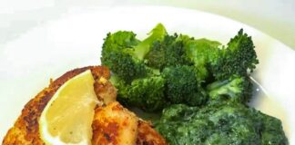 Lynstegte fiskefrikadeller med cremet spinat og dampet broccoli