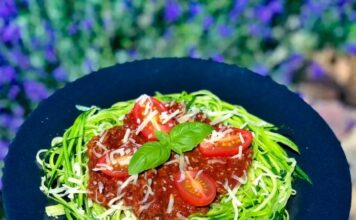 Squashpasta bolognese - Sund bolognese med grøntsagsspaghetti